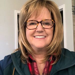 Meet your Posher, Lisa